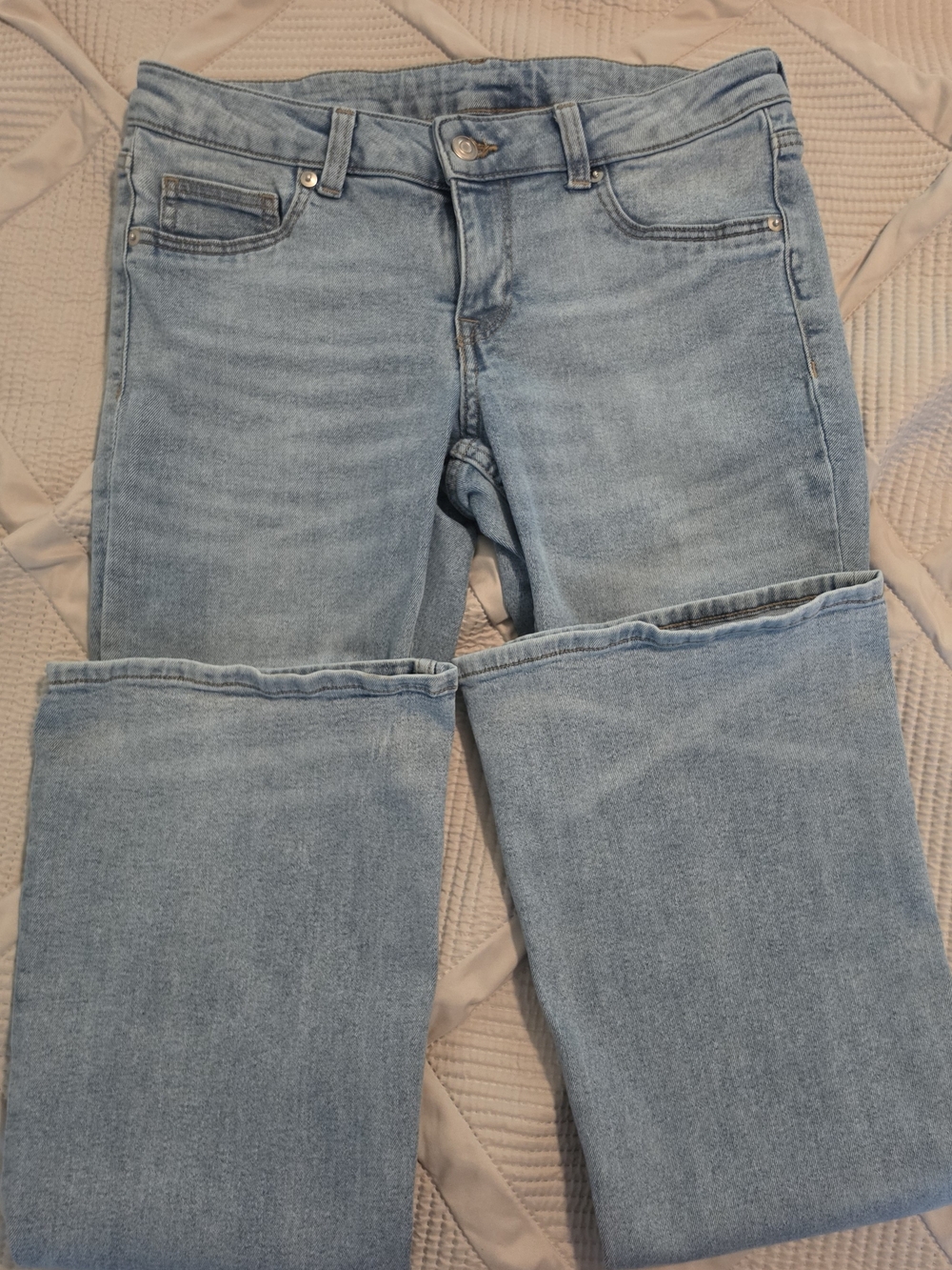 H&M Light Wash Straight Leg Women’s Jeans